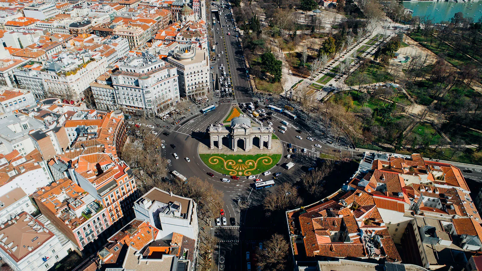 Puerta-de-Alcala-Plaza-la-Independencia-Spain